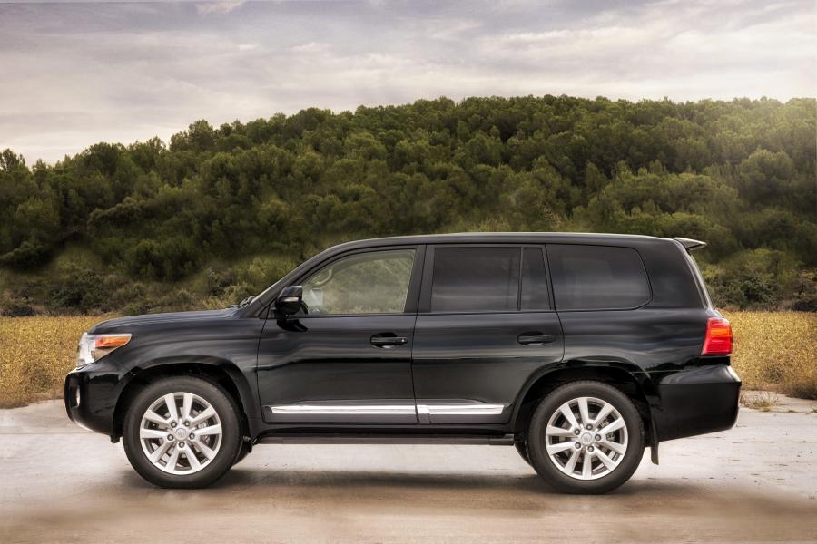  Toyota Land Cruiser 200 2012 года  (фото 7 из 48)